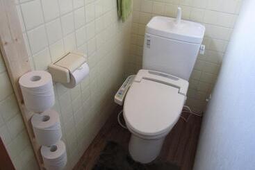 هاستل Jhoppers Hiroshima Guesthouse