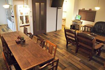 هاستل Jhoppers Hiroshima Guesthouse