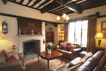 هتل Dunsley Hall