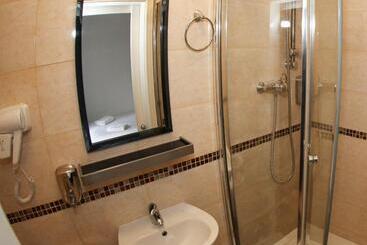 هتل Heathrow Inn