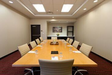 هتل Hyatt Place Bloomington Indiana