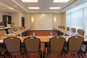 هتل Hyatt Place Bloomington Indiana