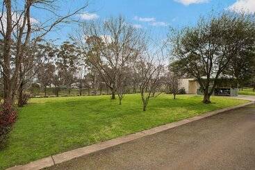 هتل Lake Hamilton Motor Village And Caravan Park