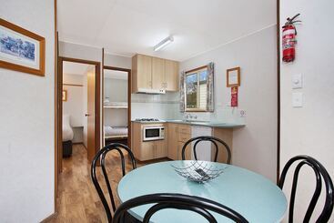 هتل Lake Hamilton Motor Village And Caravan Park