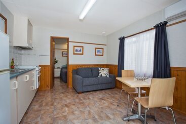 هتل Lake Hamilton Motor Village And Caravan Park