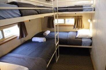 هتل Lake Hamilton Motor Village And Caravan Park