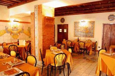 هتل Locanda Re Ruggero