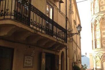 هتل Locanda Re Ruggero