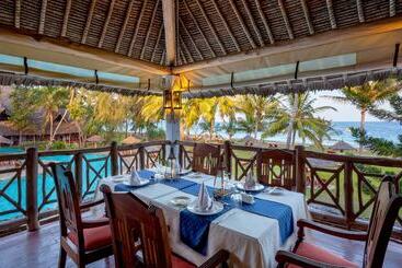 هتل Neptune Palm Beach Boutique Resort & Spa   All Inclusive