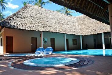 هتل Neptune Palm Beach Boutique Resort & Spa   All Inclusive