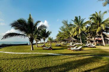 هتل Neptune Palm Beach Boutique Resort & Spa   All Inclusive