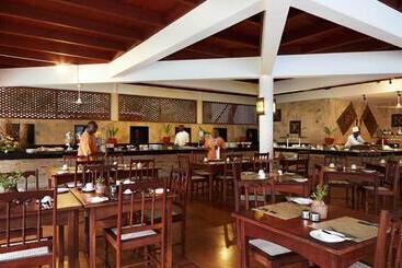 هتل Neptune Palm Beach Boutique Resort & Spa   All Inclusive