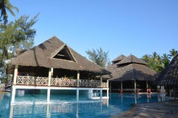 هتل Neptune Palm Beach Boutique Resort & Spa   All Inclusive