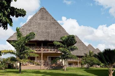 هتل Neptune Palm Beach Boutique Resort & Spa   All Inclusive