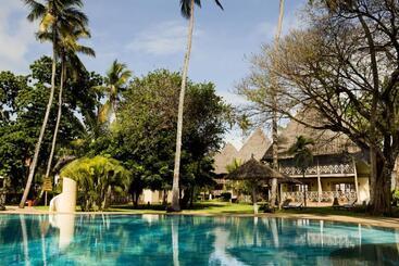 هتل Neptune Palm Beach Boutique Resort & Spa   All Inclusive