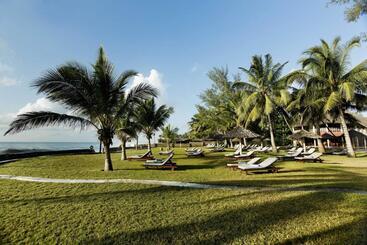 هتل Neptune Palm Beach Boutique Resort & Spa   All Inclusive