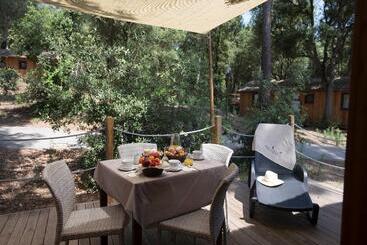 هتل Paradù Ecovillage &  Resort
