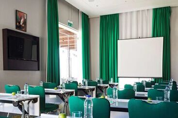 Park Inn By Radisson Hotel And Residence Duqm