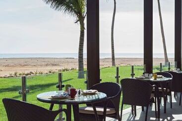 Park Inn By Radisson Hotel And Residence Duqm