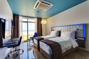 Park Inn By Radisson Hotel And Residence Duqm