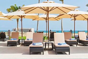 Park Inn By Radisson Hotel And Residence Duqm