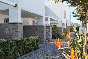 هتل Skyros Ammos