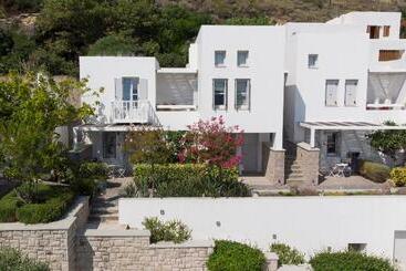 هتل Skyros Ammos