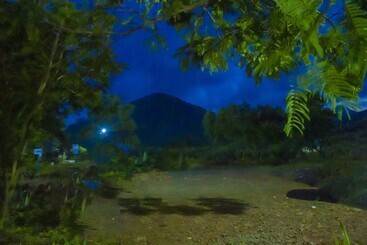 هتل The Place Resort At Tokeh Beach