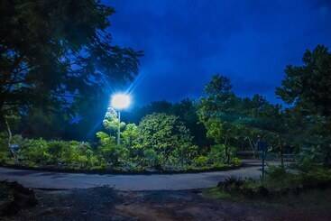 هتل The Place Resort At Tokeh Beach