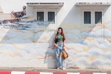هتل The Tint At Phuket Town Sha Plus