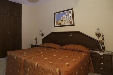 Kotzias Beach Apartments