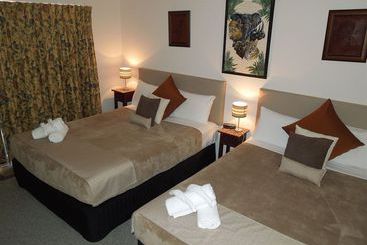 Cotton Tree Beach Motel