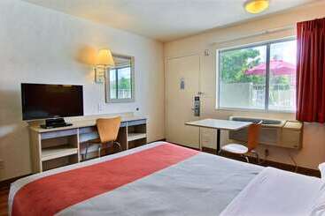 Motel 6 Kingsville, Tx