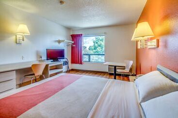 Motel 6amherst, Ny  Buffalo
