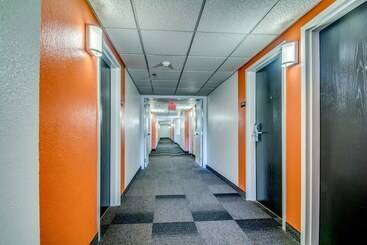 Motel 6amherst, Ny  Buffalo