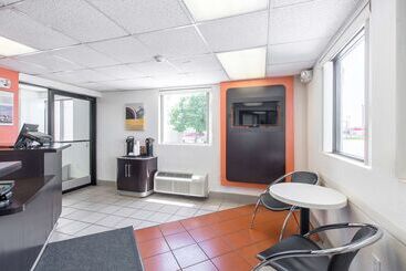 Motel 6council Bluffs, Ia  Omaha East