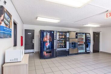 Motel 6council Bluffs, Ia  Omaha East