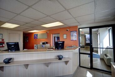 Motel 6council Bluffs, Ia  Omaha East
