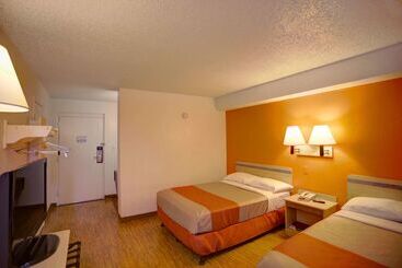 Motel 6council Bluffs, Ia  Omaha East