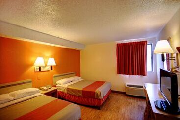 Motel 6council Bluffs, Ia  Omaha East