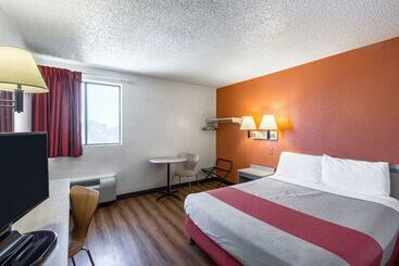 Motel 6council Bluffs, Ia  Omaha East