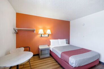 Motel 6council Bluffs, Ia  Omaha East