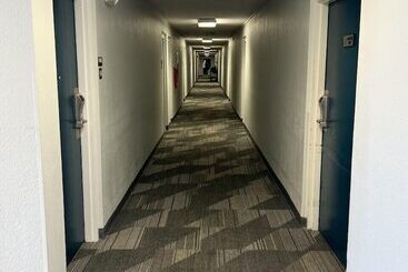Motel 6council Bluffs, Ia  Omaha East