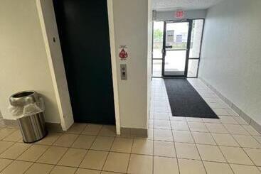 Motel 6council Bluffs, Ia  Omaha East