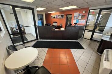 Motel 6council Bluffs, Ia  Omaha East