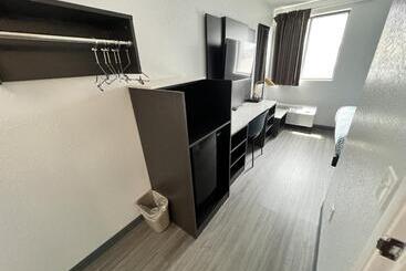 Motel 6council Bluffs, Ia  Omaha East