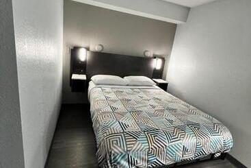 Motel 6council Bluffs, Ia  Omaha East