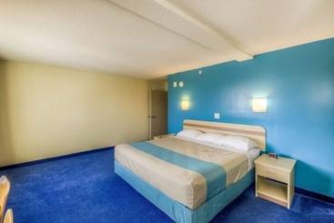 Motel 6estevan, Sk