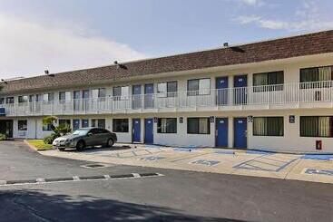 Motel 6palmdale, Ca
