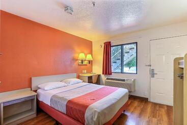 Motel 6pinole, Ca
